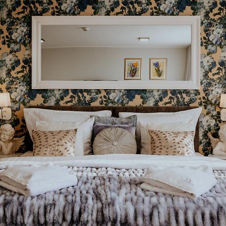 Hotel Greys Polonia Засутово Екстер'єр фото